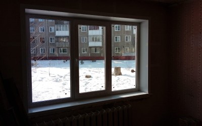 Установка 3-х пластиковых окон разной конфигурации. 